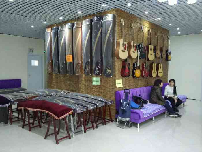 天河韻琴行(星摩爾購(gòu)物廣場(chǎng)店)